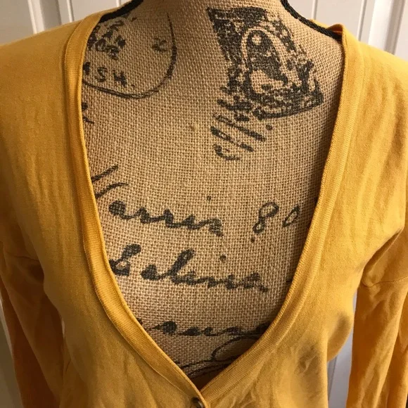 👚BDG Urban Outfitters Cardigan - Picture 2 of 9